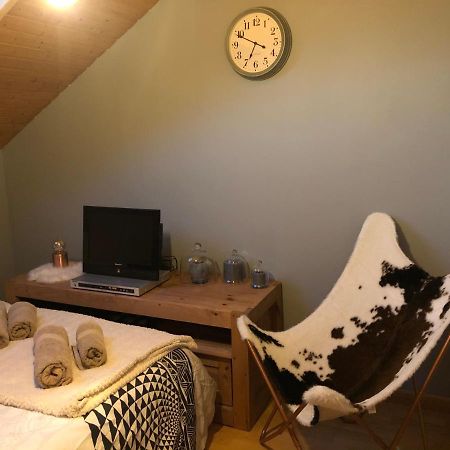 Charmant Appartement 2-4 Personnes Entre Annecy Et Aravis โธนส์ ภายนอก รูปภาพ