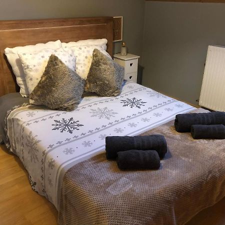 Charmant Appartement 2-4 Personnes Entre Annecy Et Aravis โธนส์ ภายนอก รูปภาพ