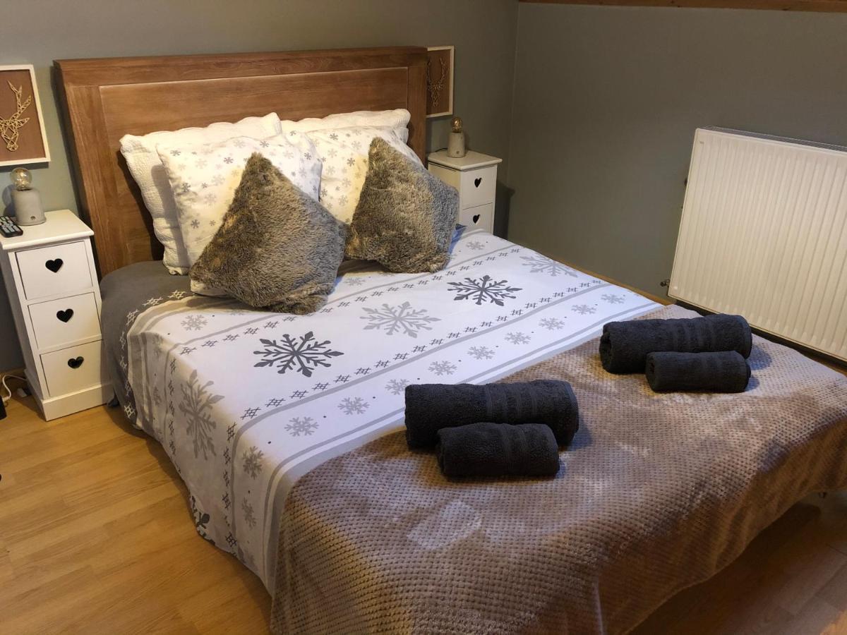Charmant Appartement 2-4 Personnes Entre Annecy Et Aravis โธนส์ ภายนอก รูปภาพ